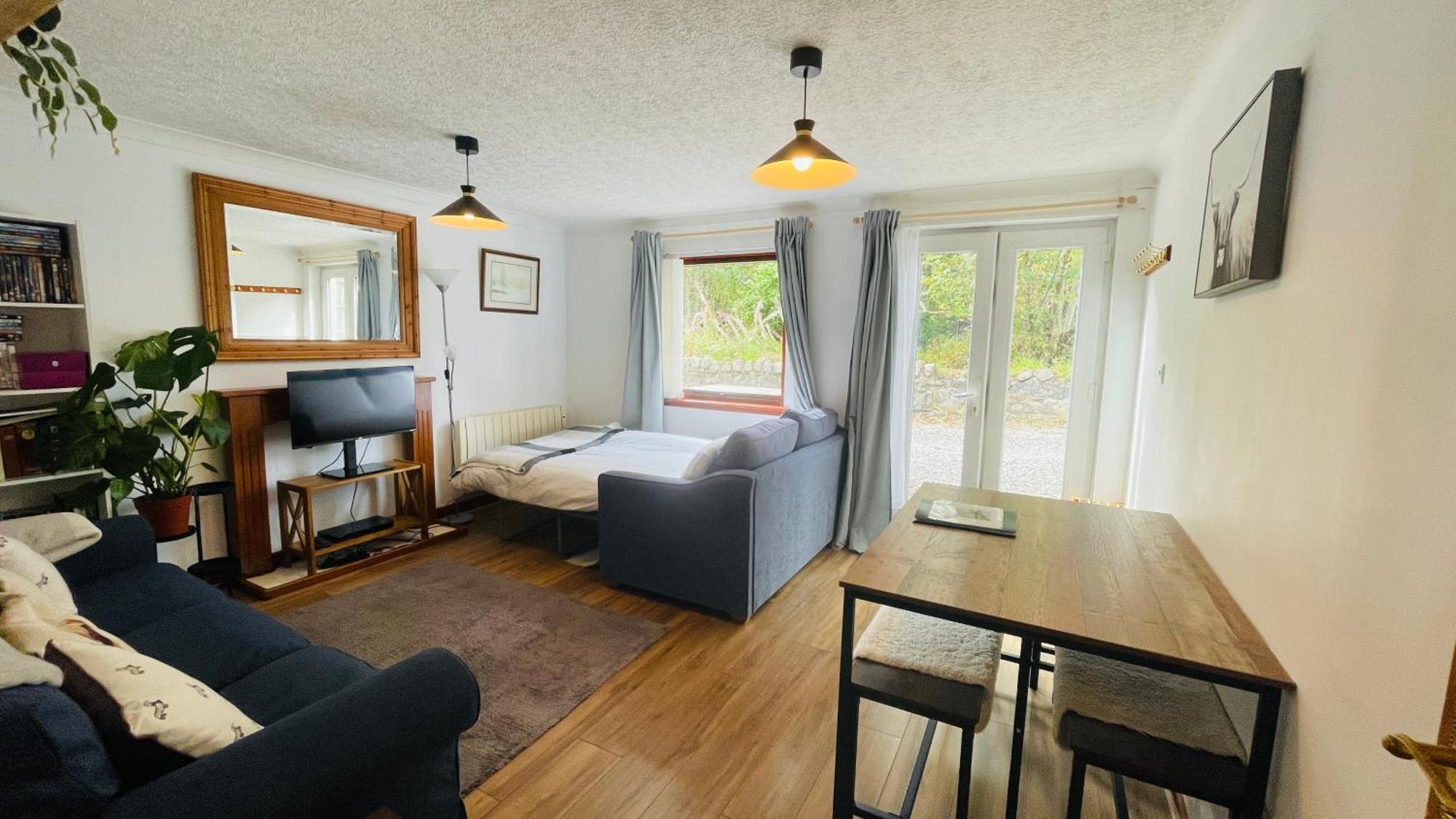 Stylish Garden Flat Near Loch Ness Apartment Drumnadrochit Exterior photo