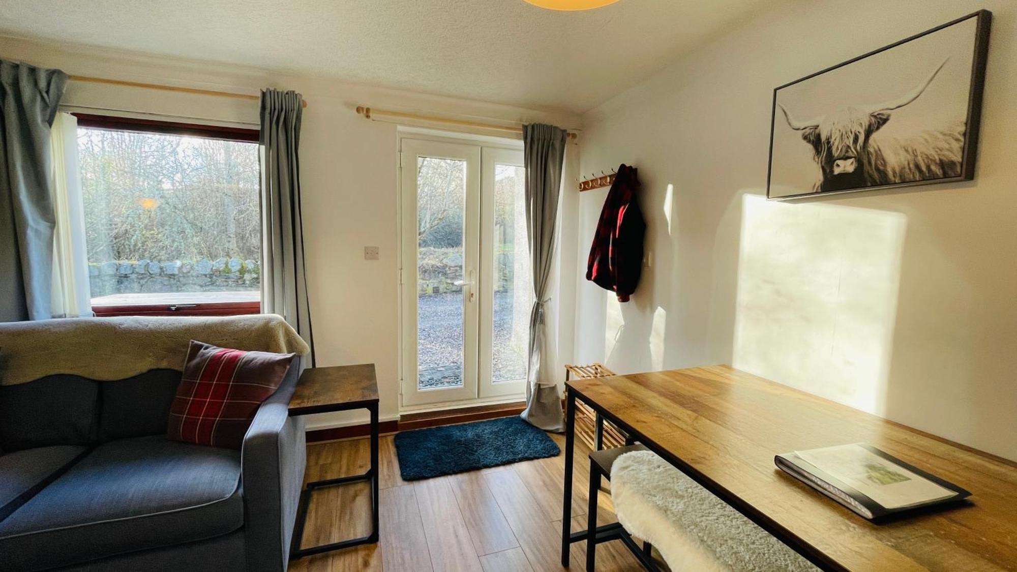Stylish Garden Flat Near Loch Ness Apartment Drumnadrochit Exterior photo